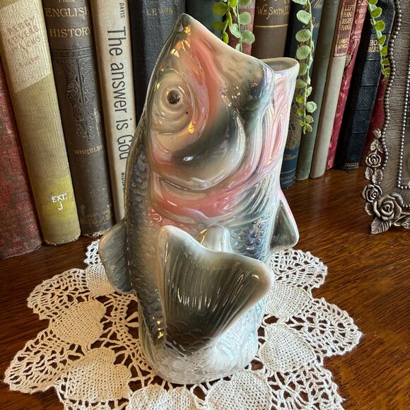 Vintage Other - Vintage Large Mouth Bass Vase Iridescent